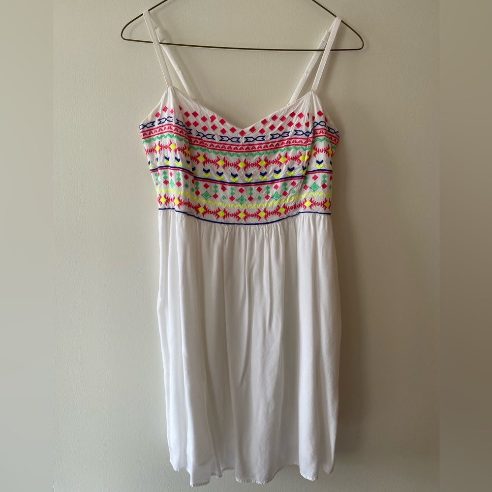 Mudd Junior's Large Spaghetti Strap Rayon/Cotton Embroidered White Boho Dress